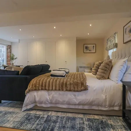 Holiday home Providence Court