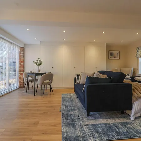 Providence Court 度假居 *